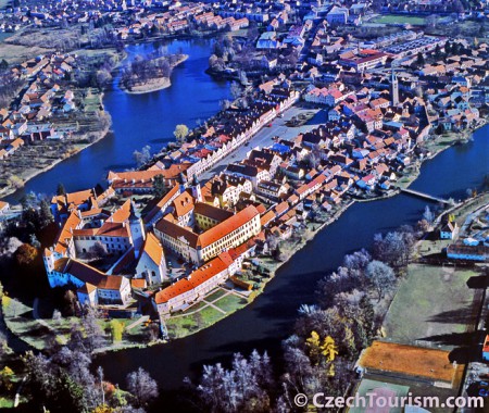 TELČ - HLUBOKÁ - ČESKÝ KRUMLOV - PRAHA